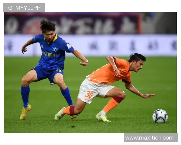 南京足球队在挑战赛中的灵活性表现分析与点评